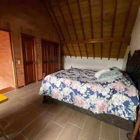 Hermosa Casa , Con Parqueadero En Rionegro Cerca Al Aeropuerto Βίλα Εξωτερικό φωτογραφία