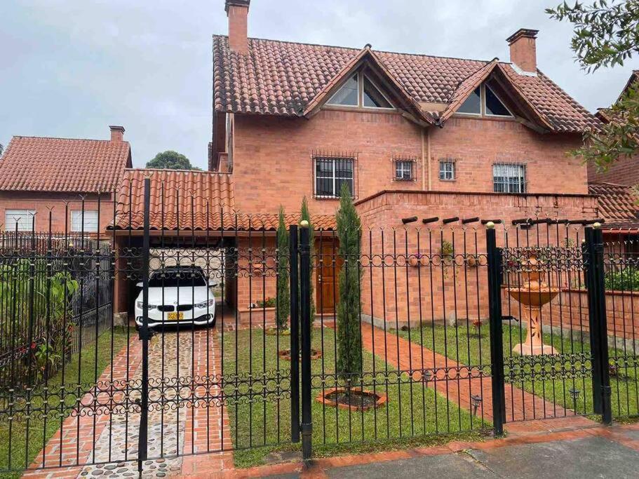 Hermosa Casa , Con Parqueadero En Rionegro Cerca Al Aeropuerto Βίλα Εξωτερικό φωτογραφία
