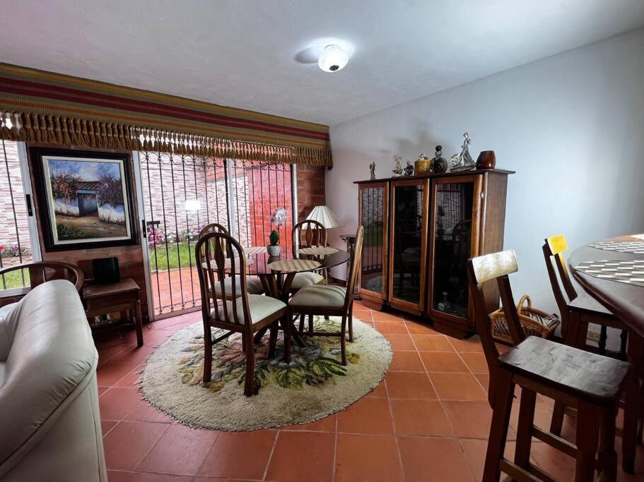 Hermosa Casa , Con Parqueadero En Rionegro Cerca Al Aeropuerto Βίλα Εξωτερικό φωτογραφία